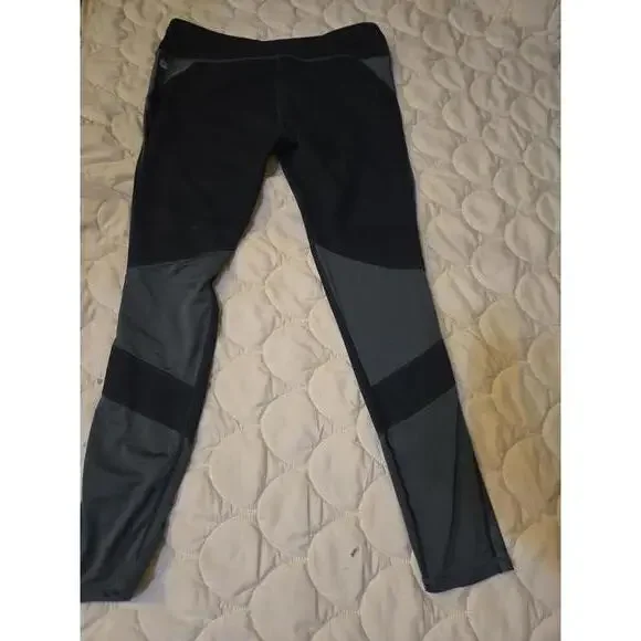 Fabletics Women's green Activewear Leggings - Picture 4 of 4